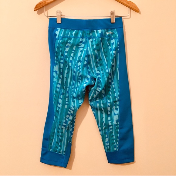 Adidas | Techfit Wild Streak Print Capris - Picture 5 of 6